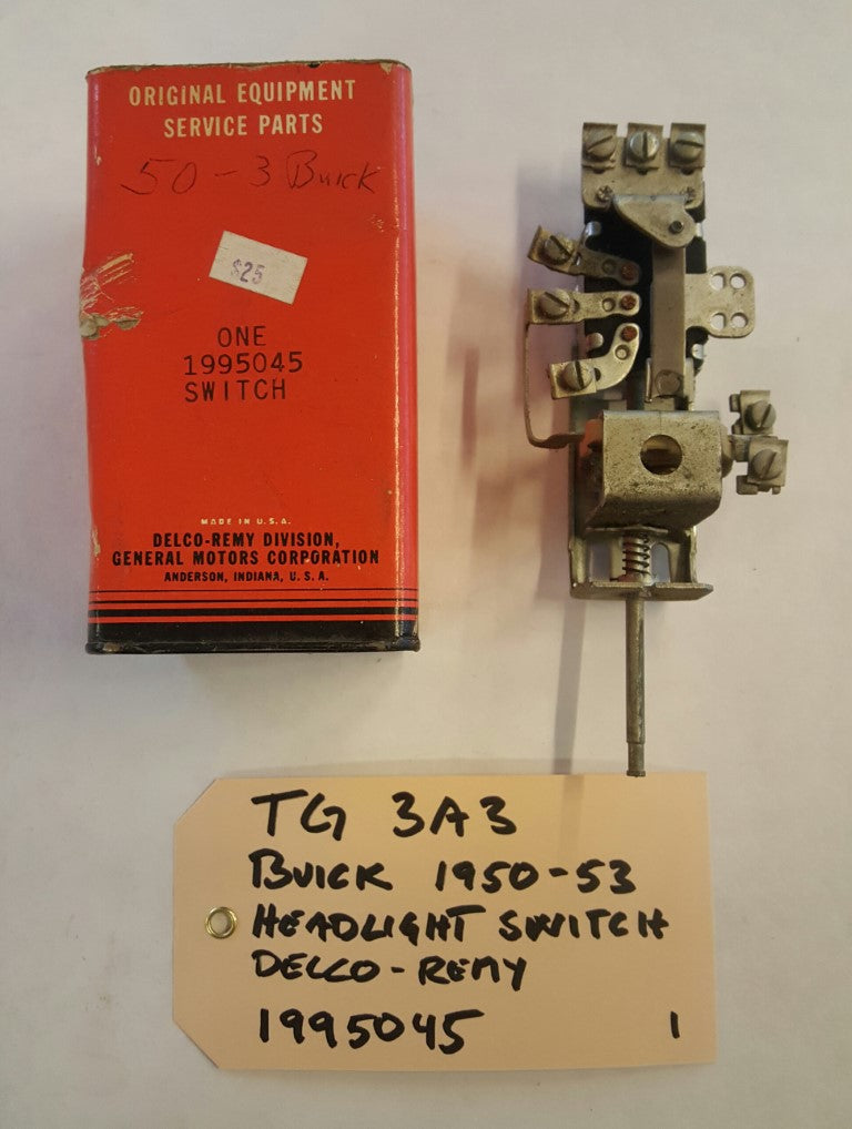 1950-53 Buick Headlight switch Delco-Remy - 1995045