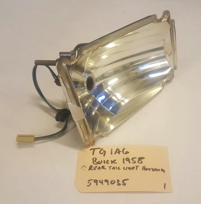 1958 Buick Rear tail light housing - 5949035