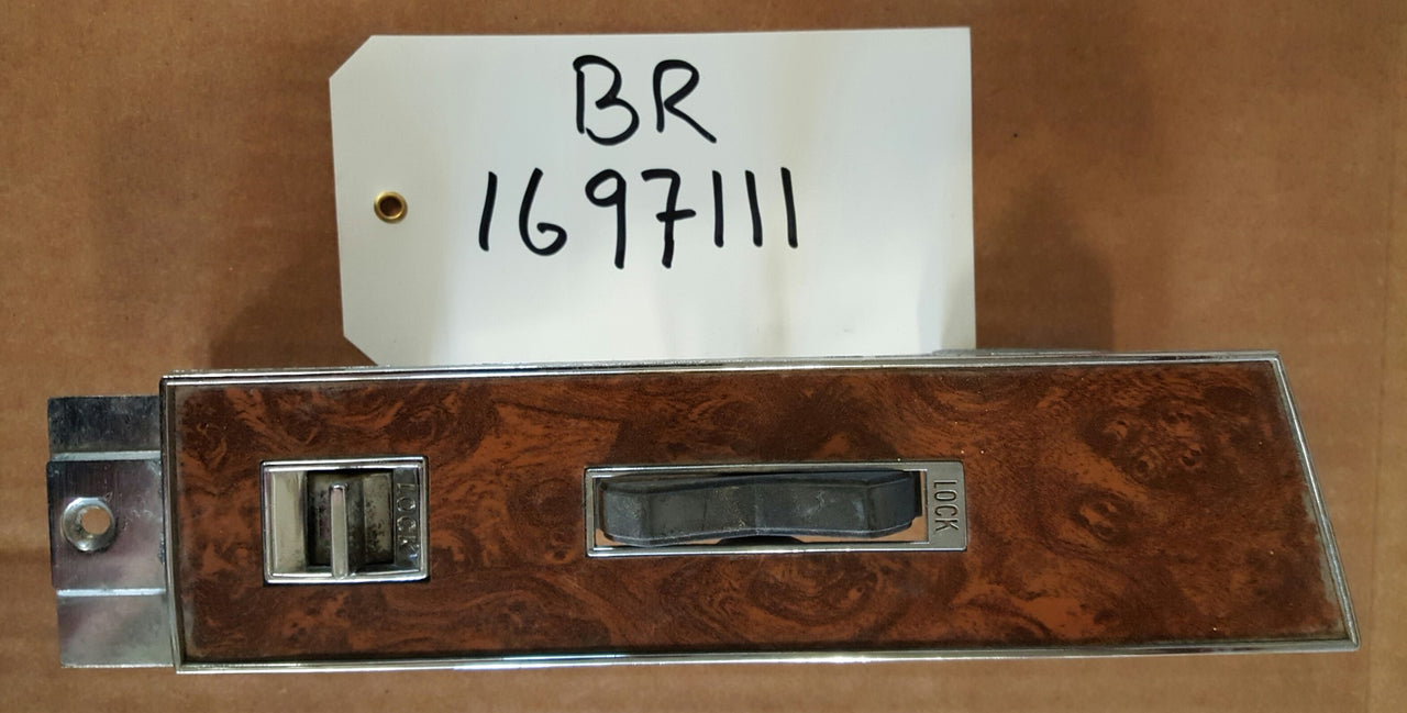 1976-79 Cad. Door Trim Power Lock Switch RH - BR1697111