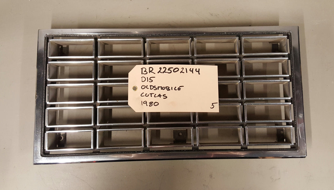 1980 Oldsmobile Cutlass Grille - BR22502144
