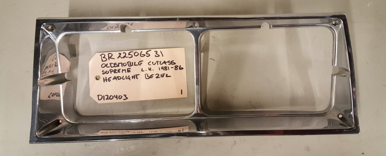 1981-86 Oldsmobile Supreme Headlight Bezel LH - BR22506531