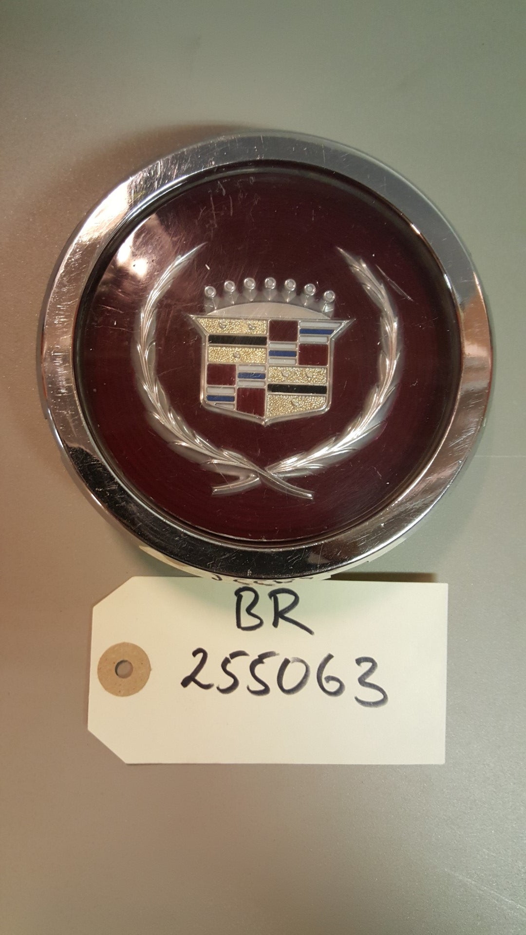 CADILLAC Wheel Center Cap - BR255063