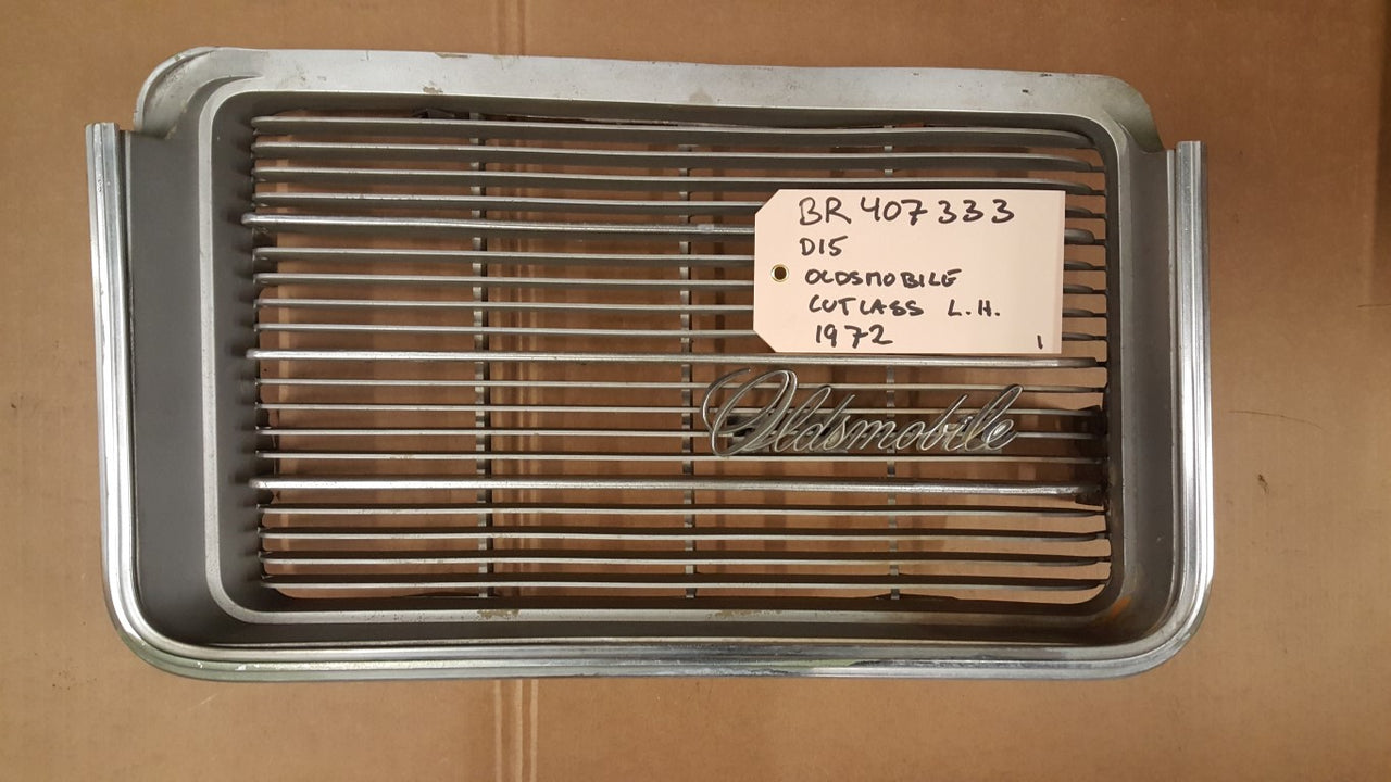 1971 Oldsmobile Cutlass Grille LH - BR407333