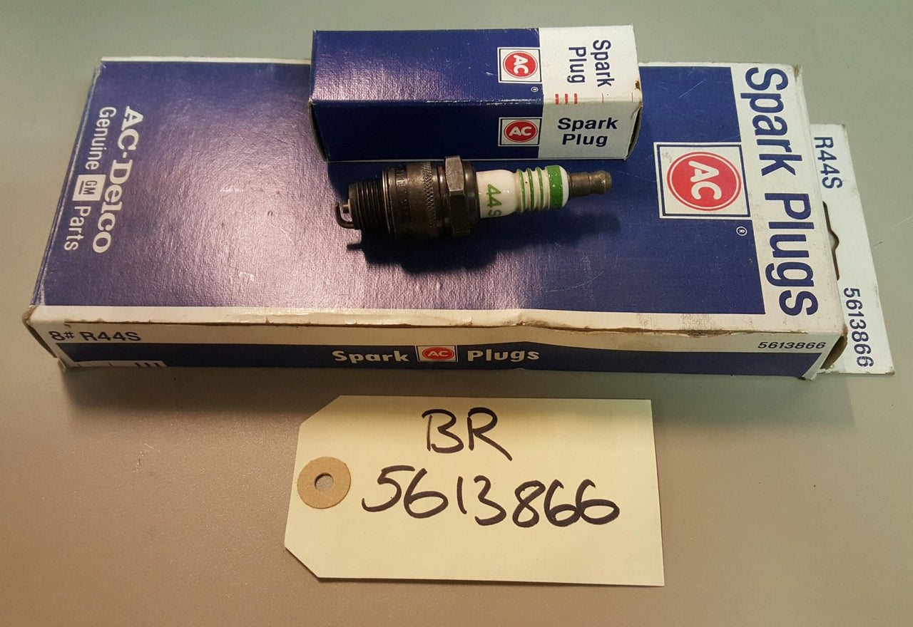 ACDelco R44S Spark Plugs - BR5613866