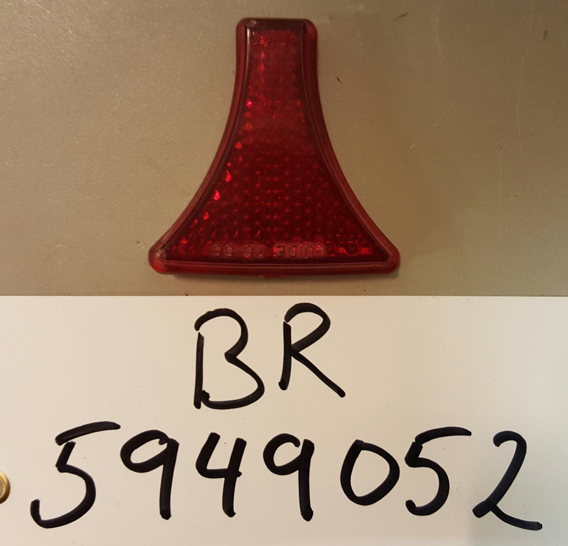1958 Cadillac Tail Light Reflector Lens - BR5949052