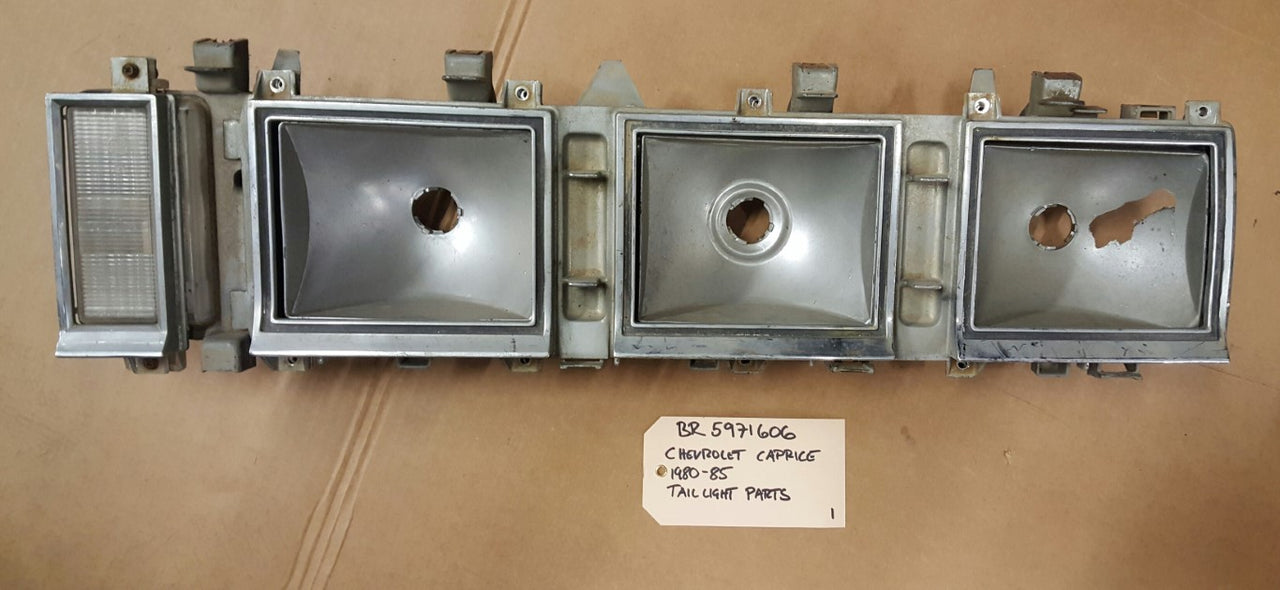 1980-85 Chevrolet Caprice Taillight parts - BR5971606