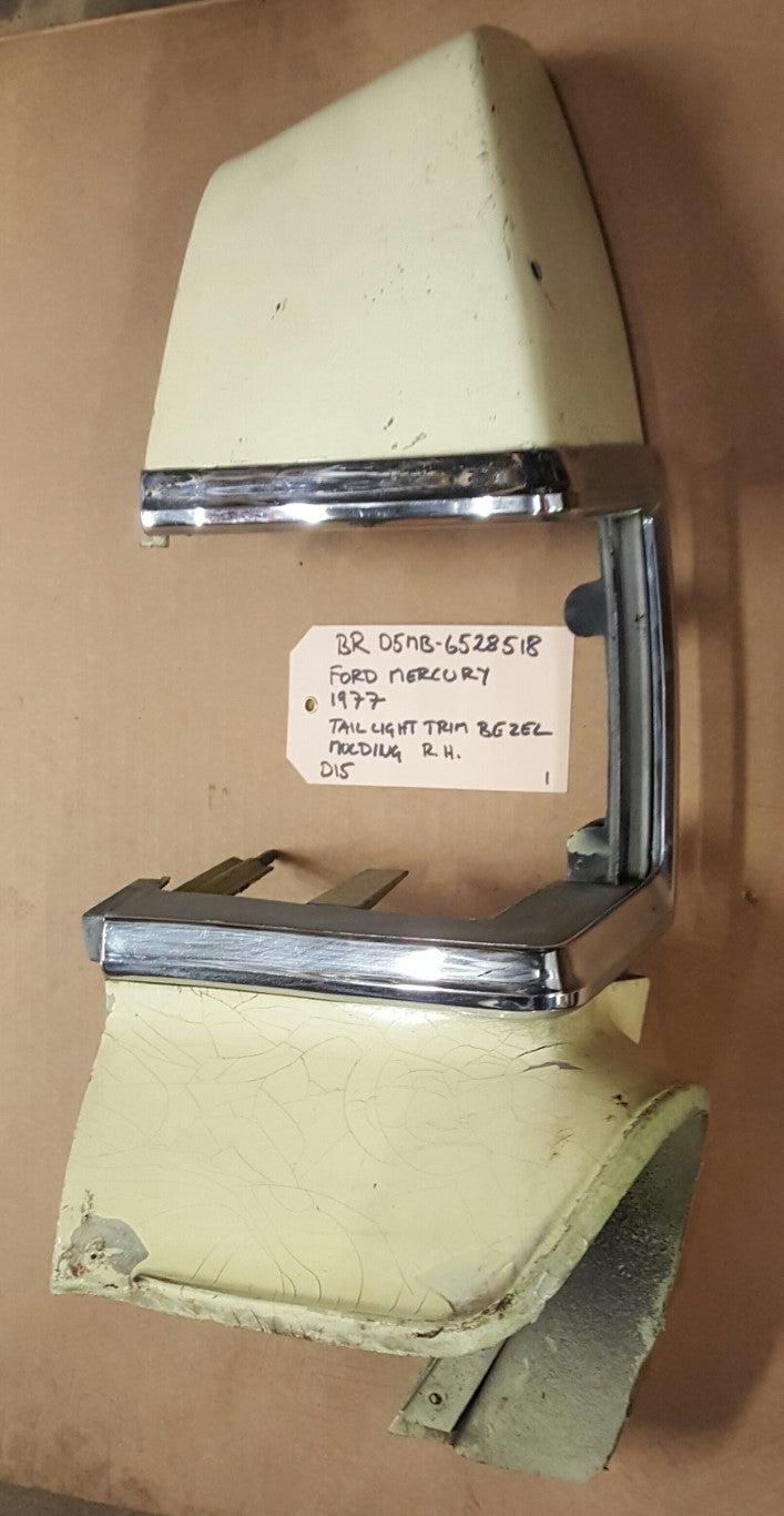 1977 Ford Mercury Taillight trim Bezel Molding RH - BRD5MB-6528518