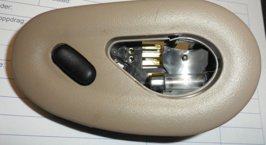 Lamp lh - utgått - FOF85Z13A702AAE