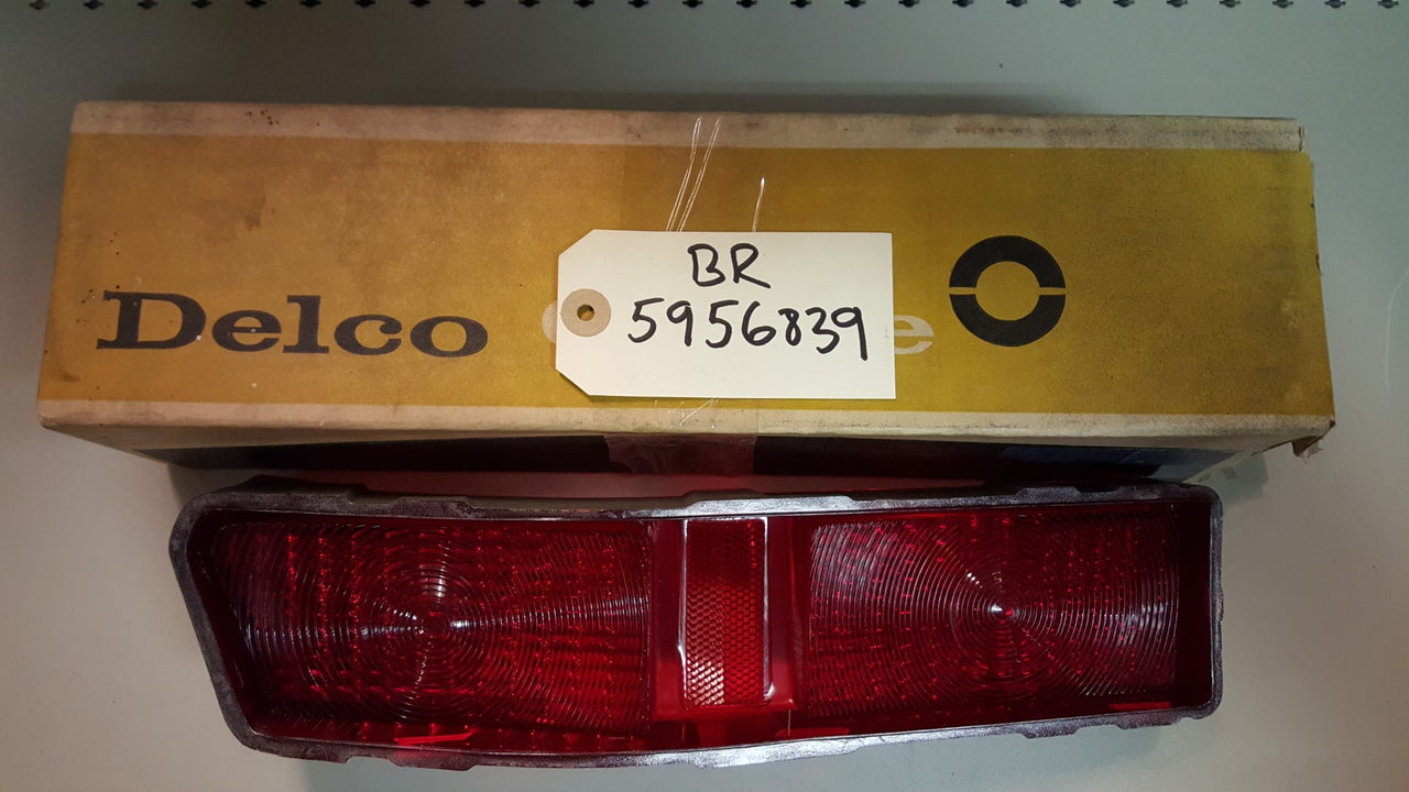 1965 Pontiac Tail lamp LH - GM5956839