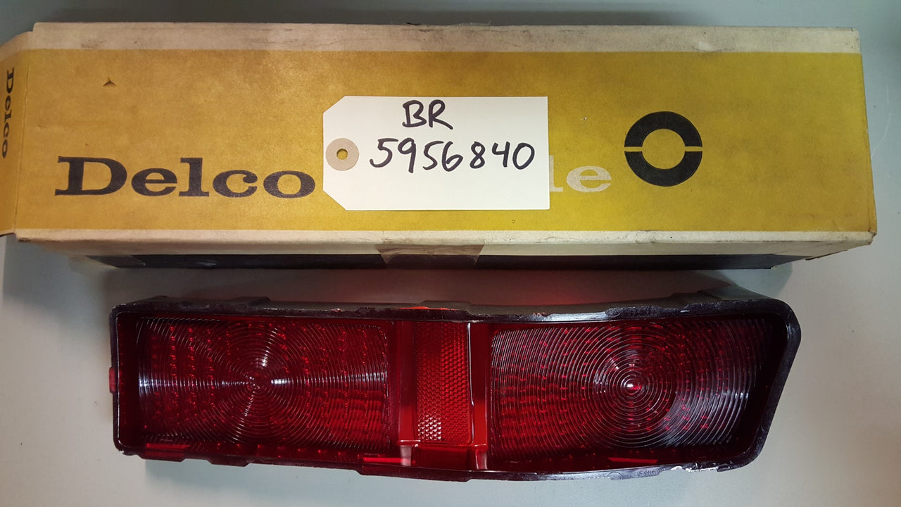 1965 Pontiac Tail lamp lens RH - GM5956840