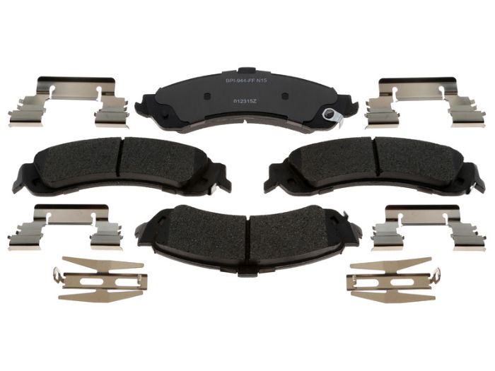 Pads D834/975 Tahoe 00-06 rear W/mount kit - MGD834MH