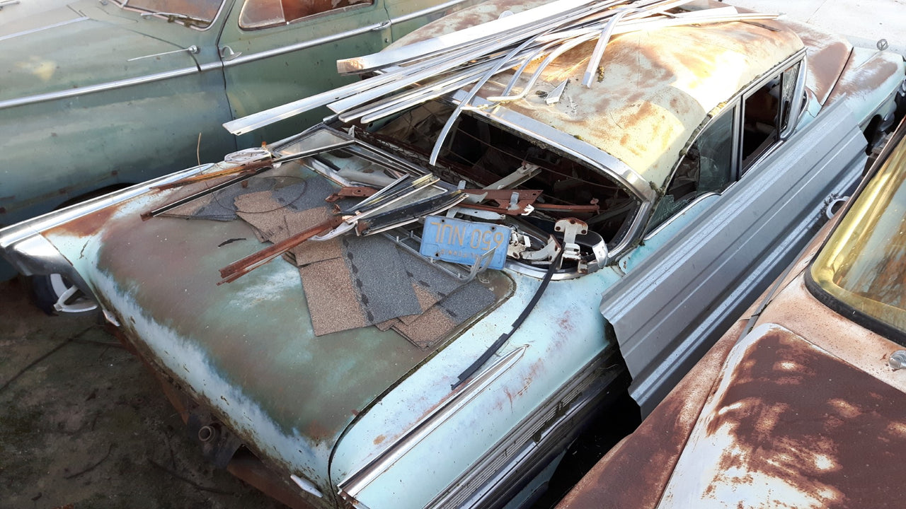 1958 Buick parts cars - PUC1008