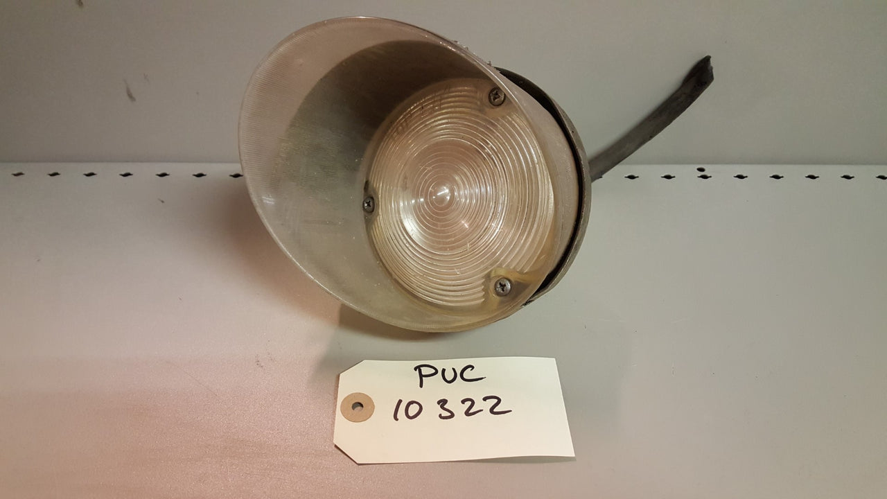 1971-72 Oldsmobile cutlass Parklamp  LH - PUC10322
