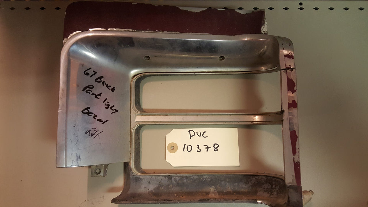 1967 Riviera Fender extension LH front  - PUC10378