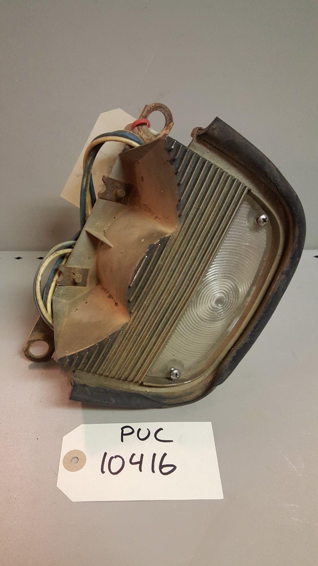 58 Cadillac Guide Parking Light Lamp Lens & Bezel - PUC10416