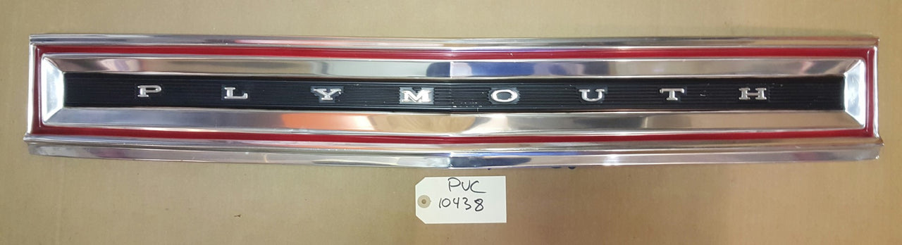 1974-76 Plymouth Valiant  rear nameplate - PUC10438