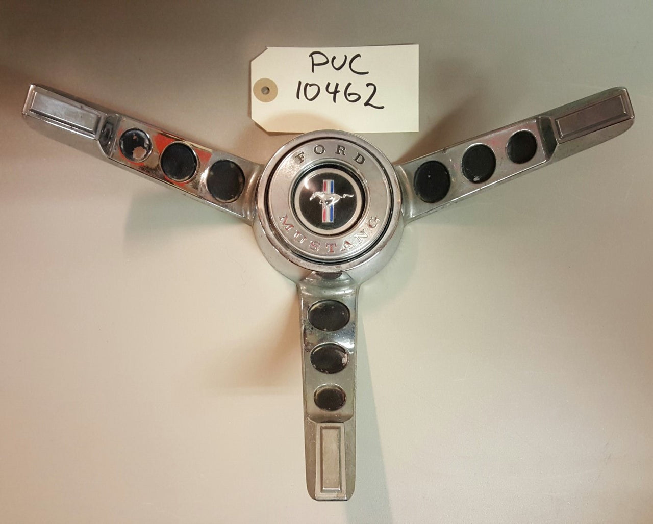 Ford Mustang Steeringwheel Center - PUC104621