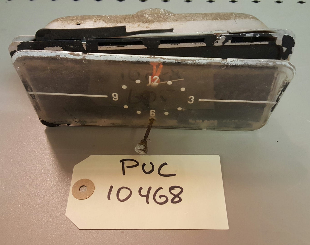 58 Buick Clock - PUC104681