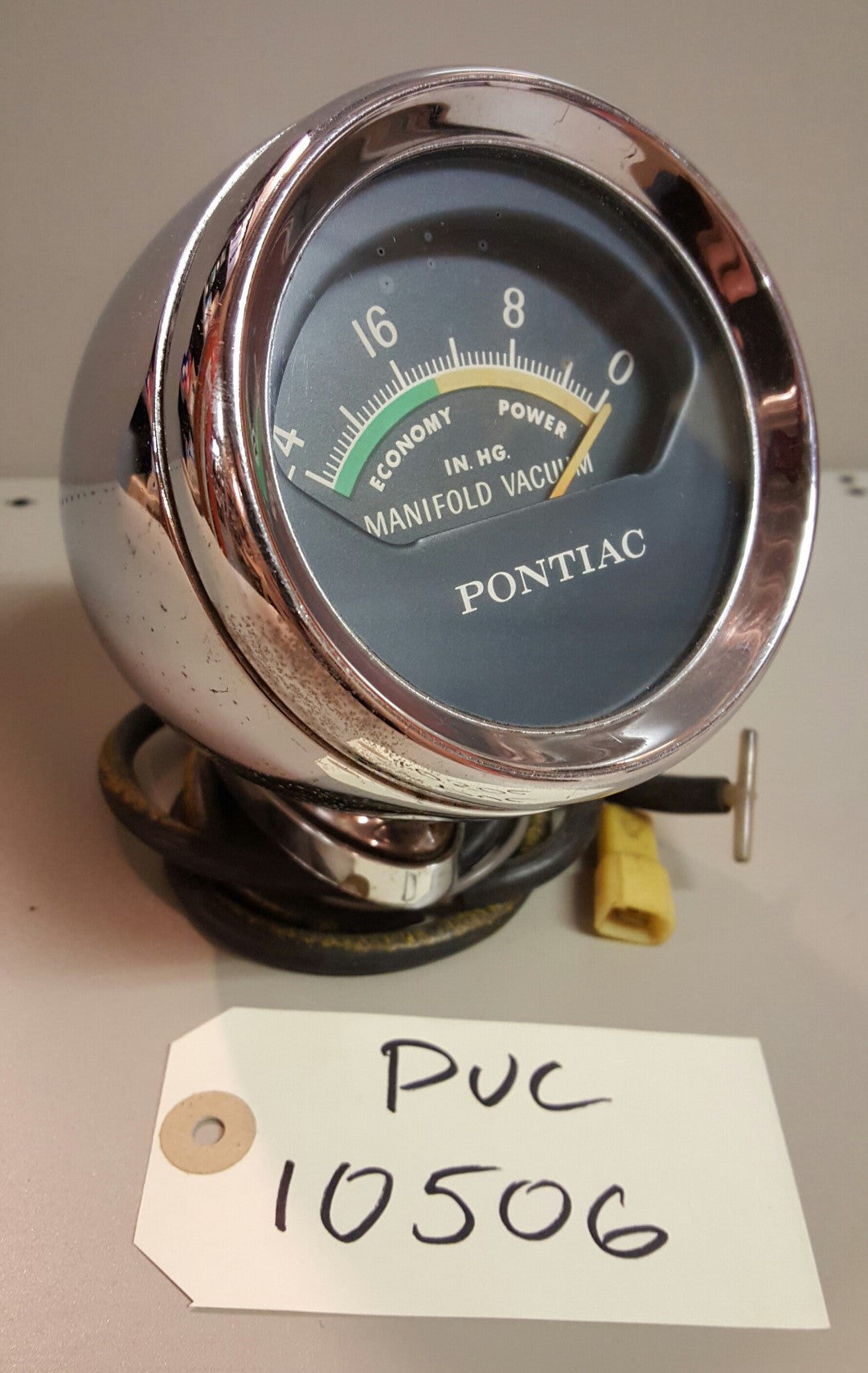 1962-67 Pontiac Vaccum Gauge - PUC10506