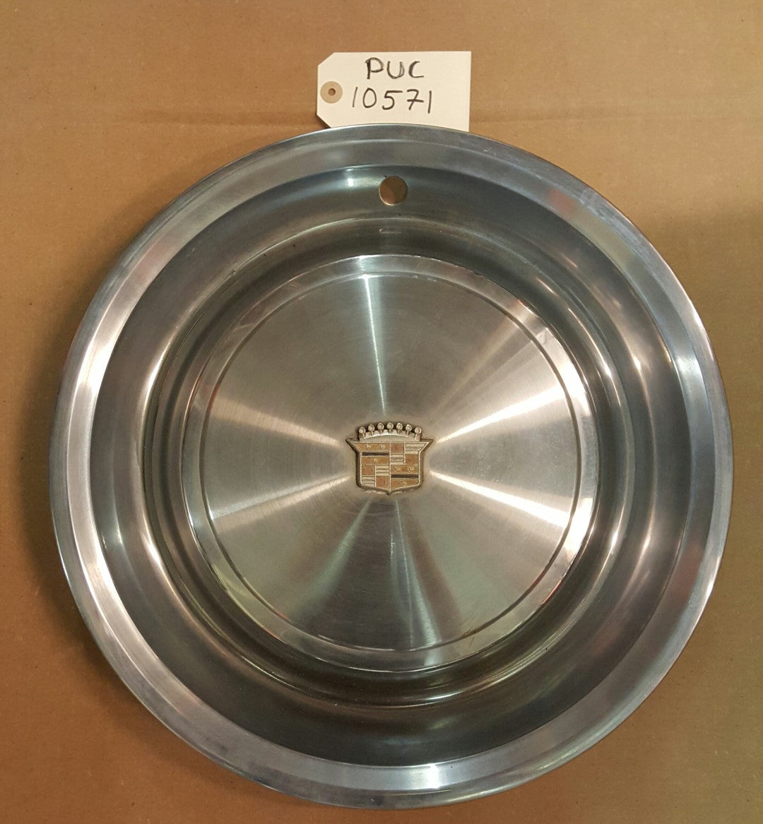 Cadillac Hub Cap - PUC10571