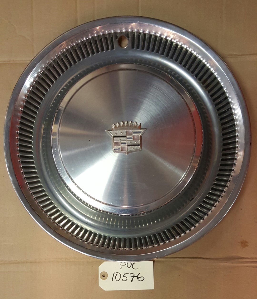 Cadillac Hub Cap - PUC10576