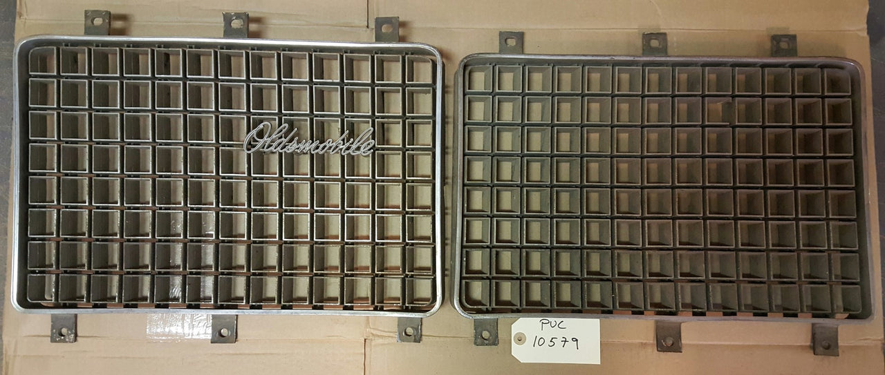 1972 Oldsmobile Cutlass  Grille RH and LH - PUC10579