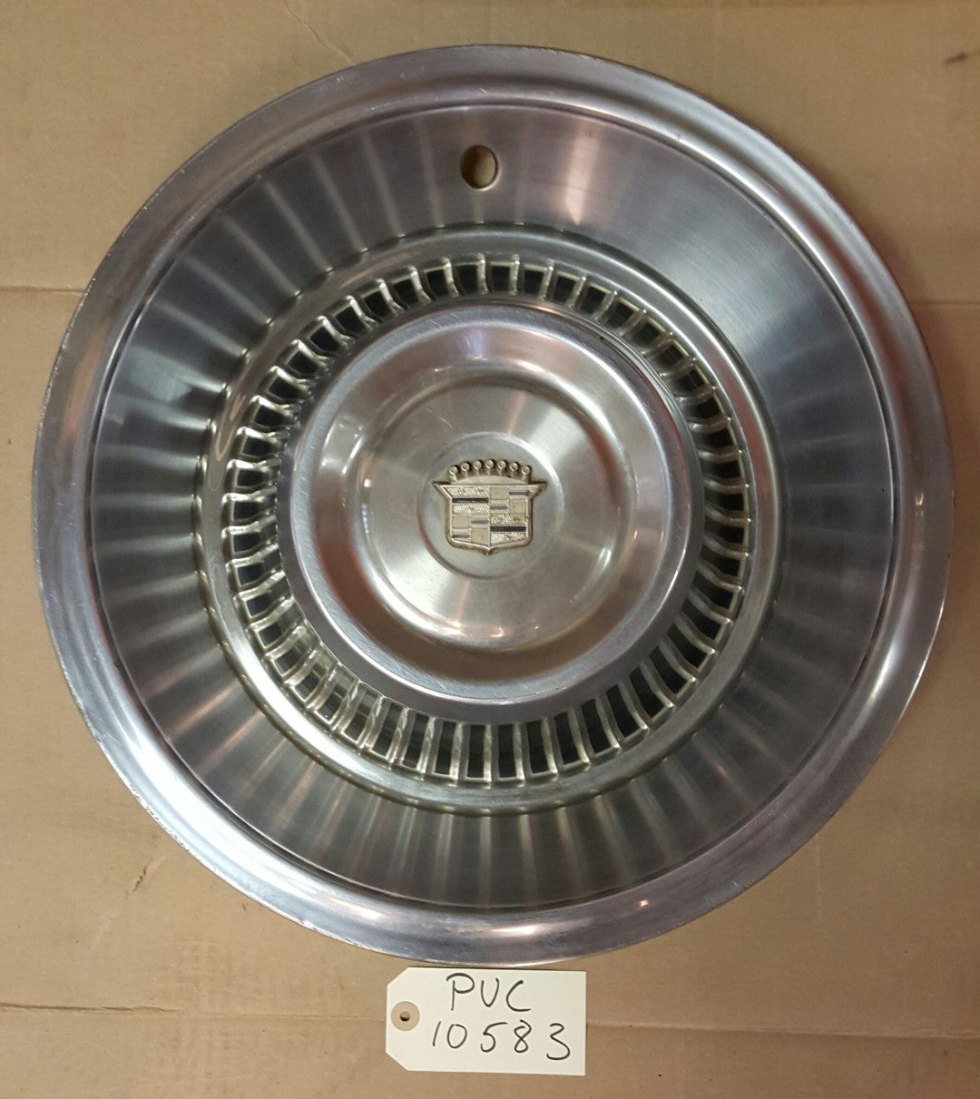 Cadillac Hub Cap - PUC10583