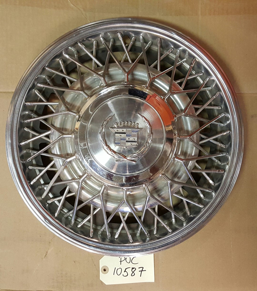 Cadillac Hub Cap - PUC10587