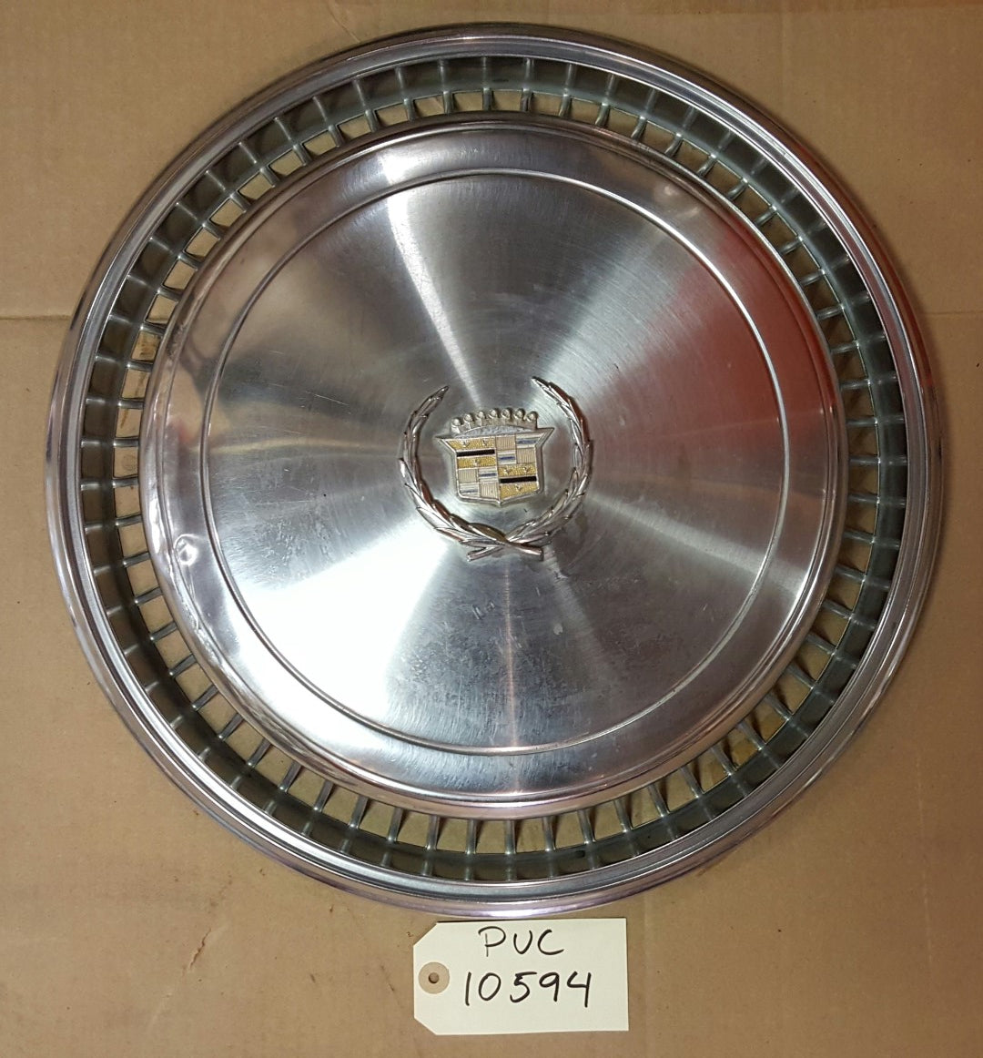 Cadillac Hub Cap - PUC10594