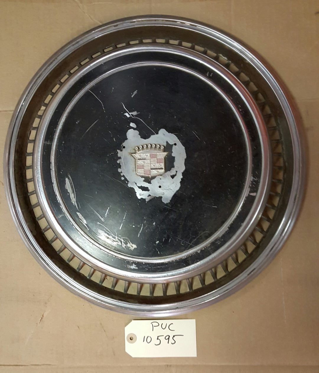 Cadillac Hub Cap Black - PUC10595