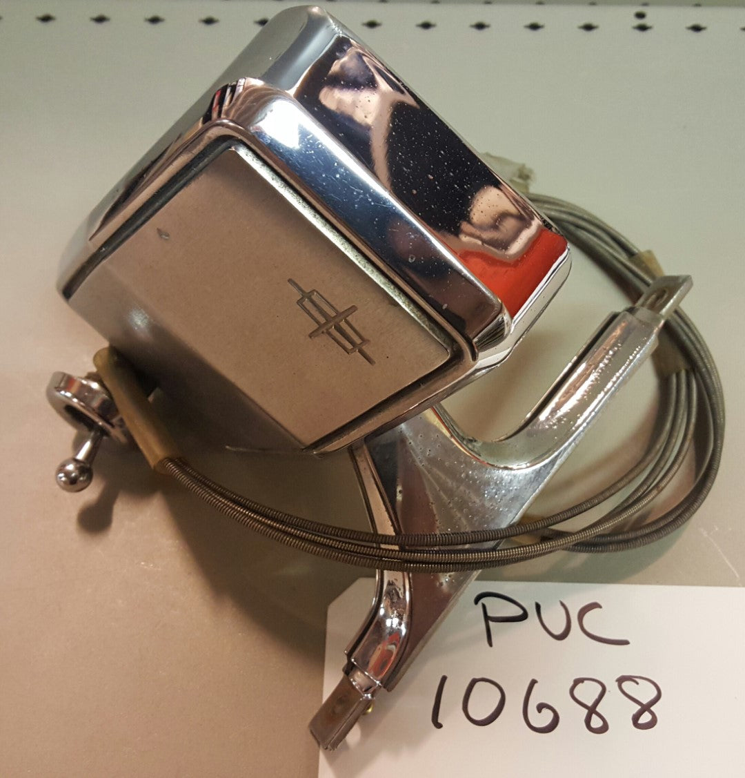 Lincoln Mirror  - PUC10688