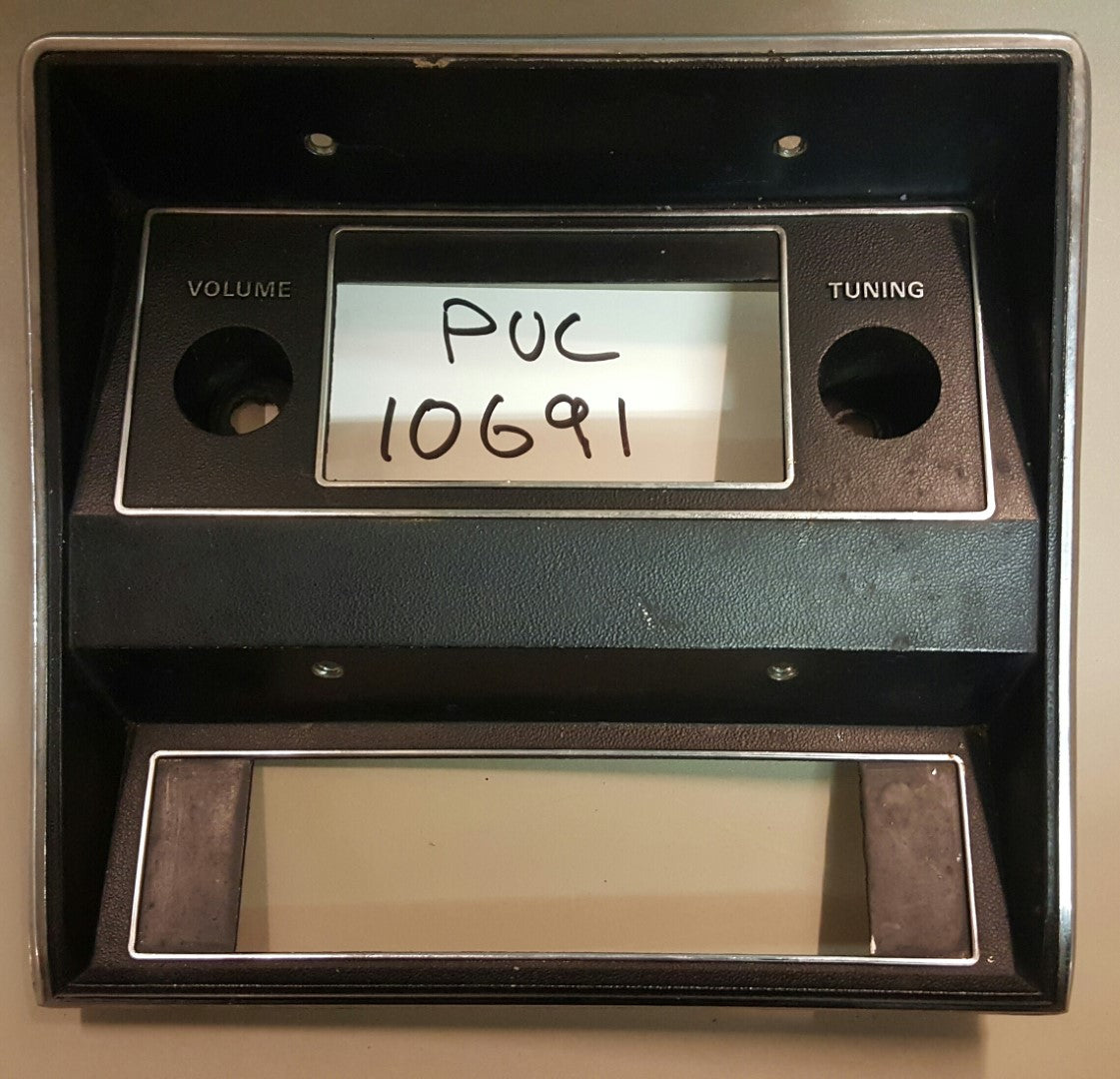 1971-73 Ford Mustang Radio Console - PUC10691