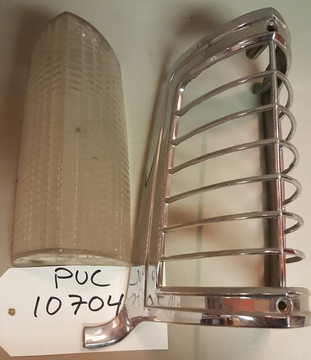 1973 Lincoln Cont. Front marker Grille+Lens LH - PUC10704