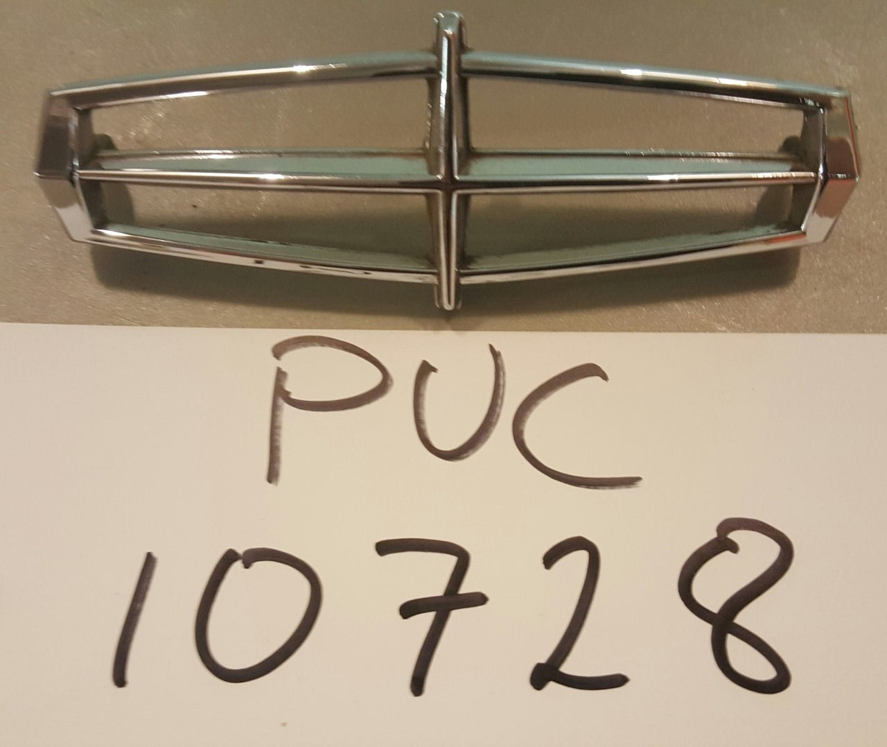 1970 Lincoln Mark III Emblem - PUC10728