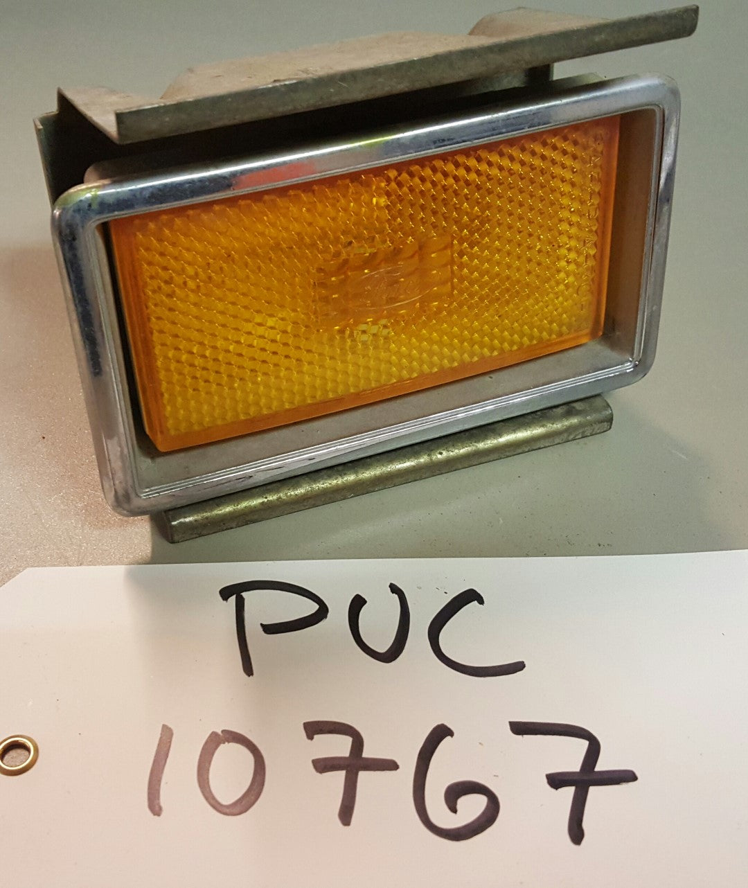 1970-71 Ford Torino Side Marker Light Front - PUC10767