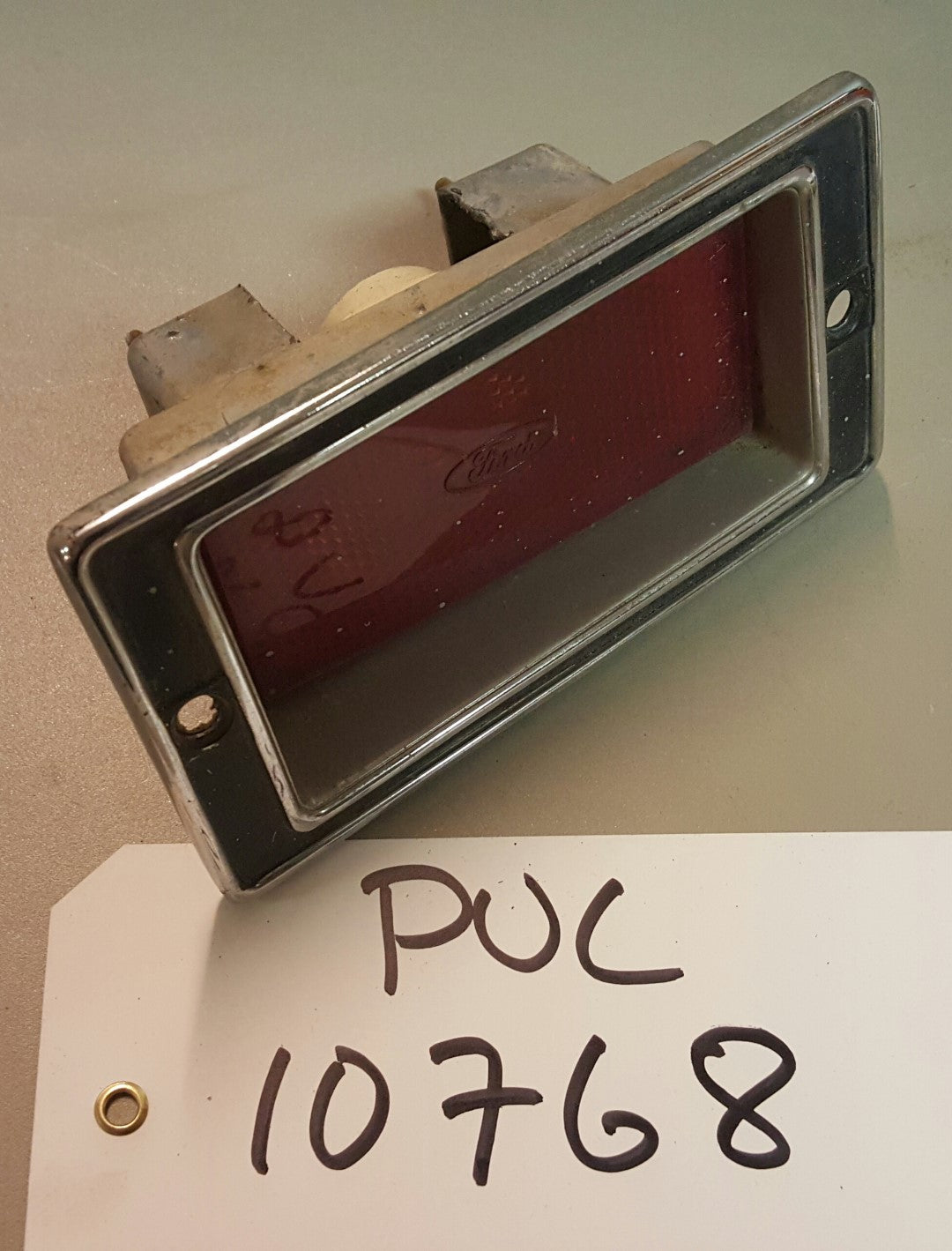 1970-71  Ford Torino side rear marker lights - PUC10768