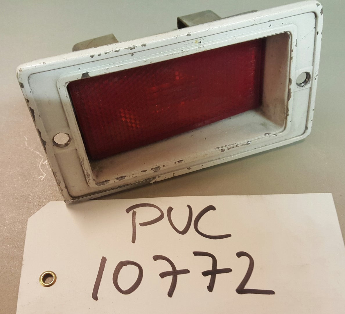 1970-71  Ford Torino side rear marker lights - PUC10772