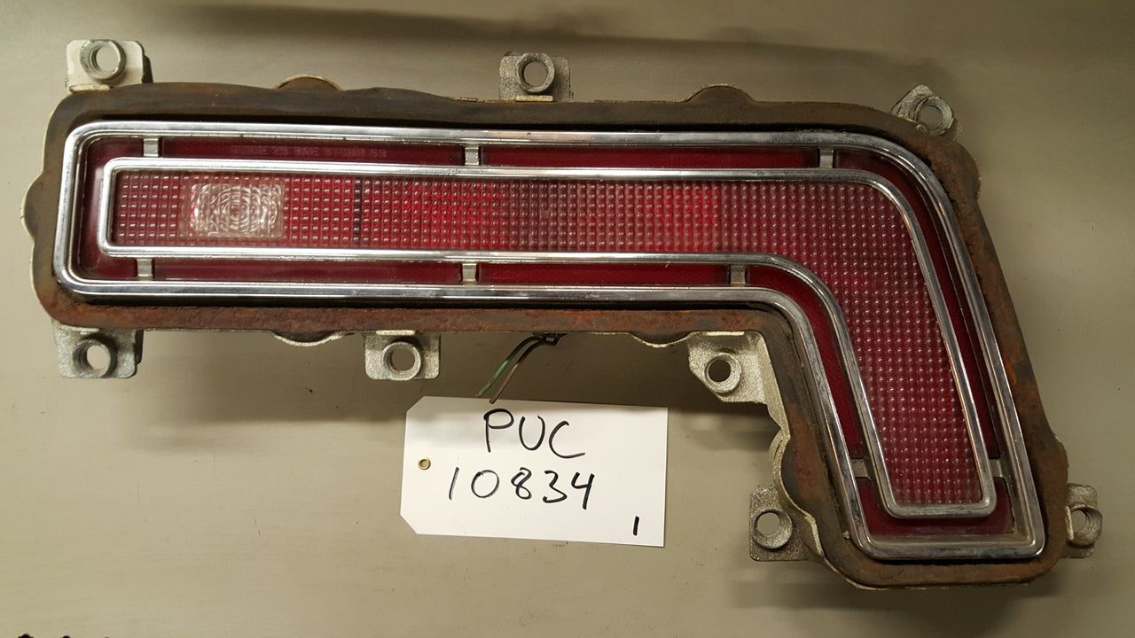 1968 Pontiac Tail lamp RH - PUC10834