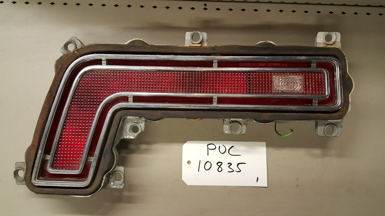 1968 Pontiac Catalina Tail lamp LH - PUC10835