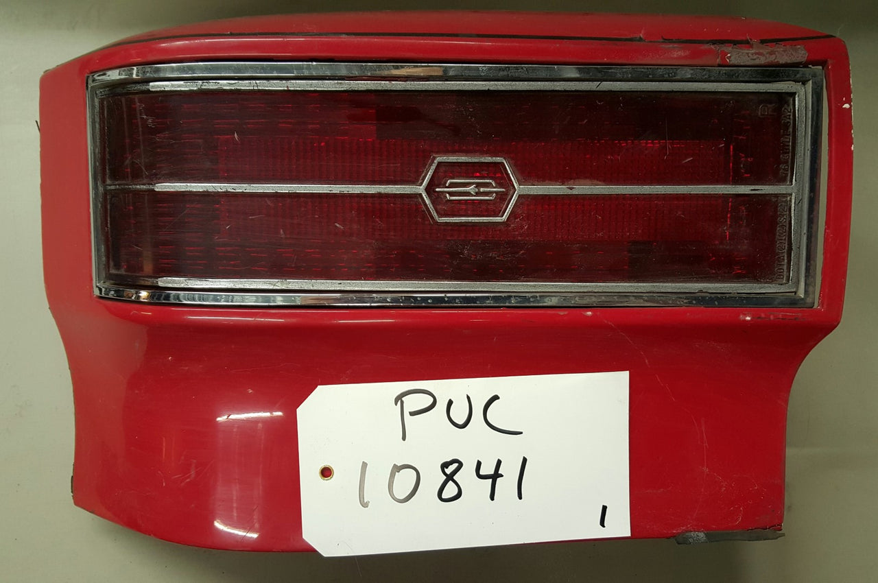 Oldsmobile Tail lamp RH - PUC10841