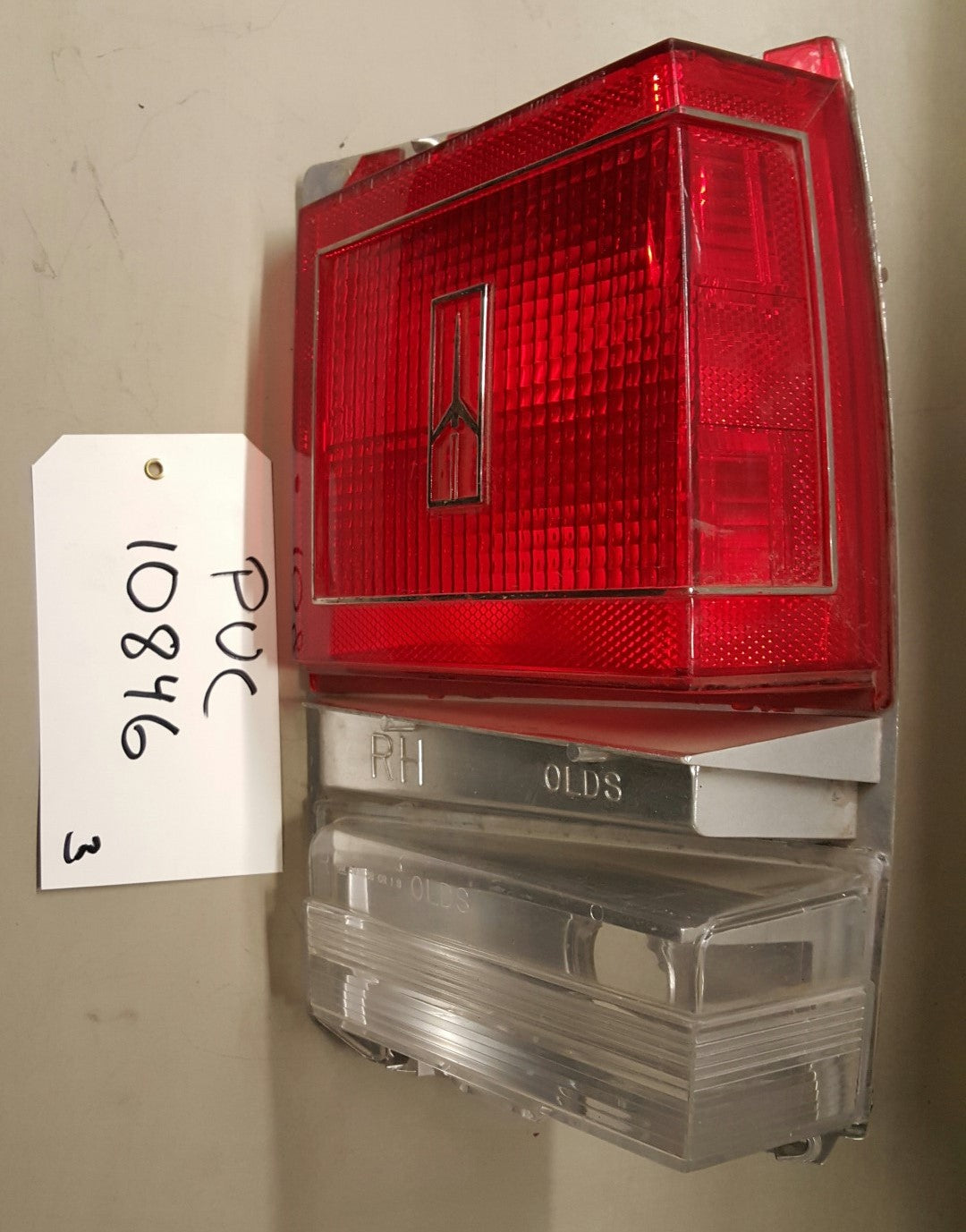 Oldsmobile wag Tail lamp RH - PUC10846