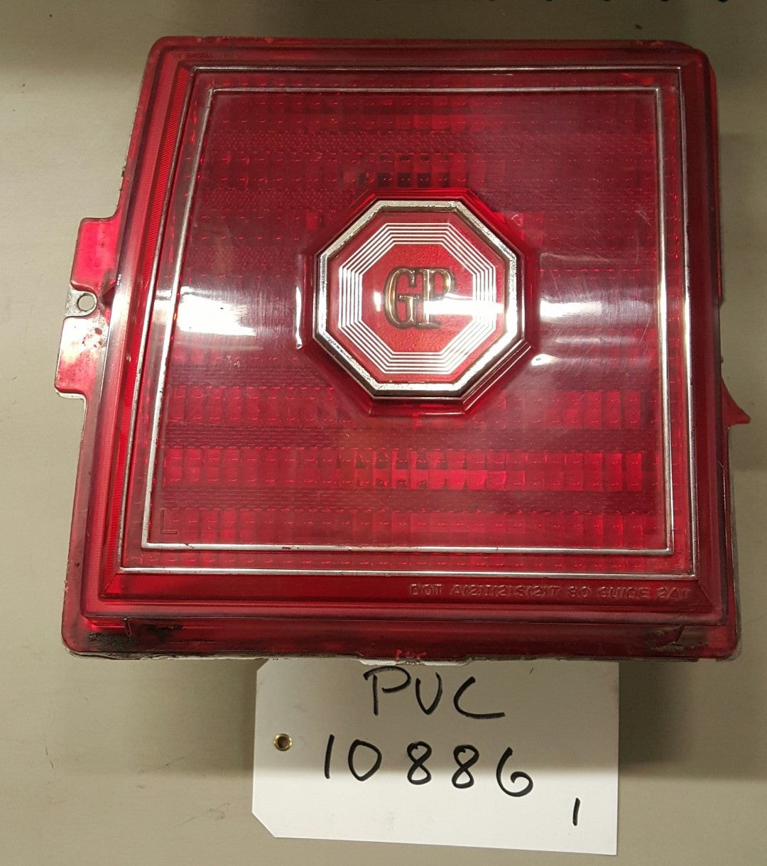 Pontiac Gran prix Tail lamp  - PUC10886