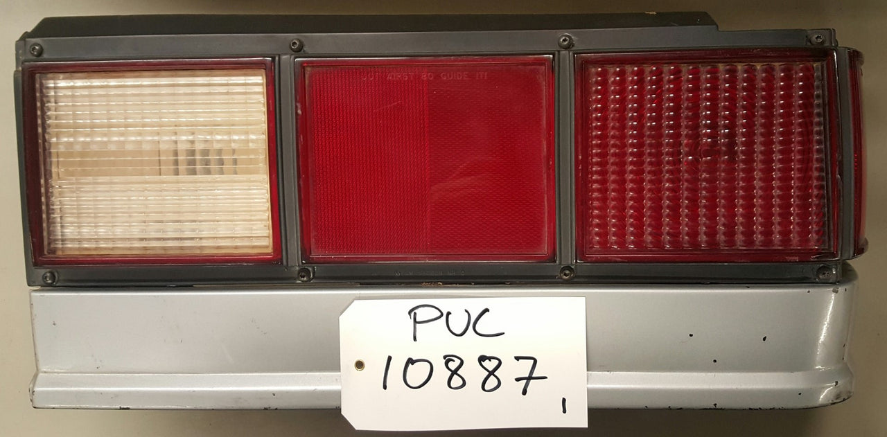 Tail lamp RH - PUC10887