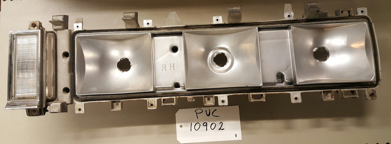 Tail Light Lamp RH - PUC10902