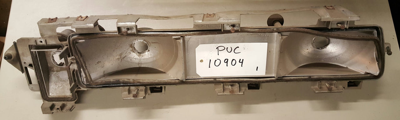 1977-78 Chevrolet  Caprice Tail lamp base RH - PUC10904