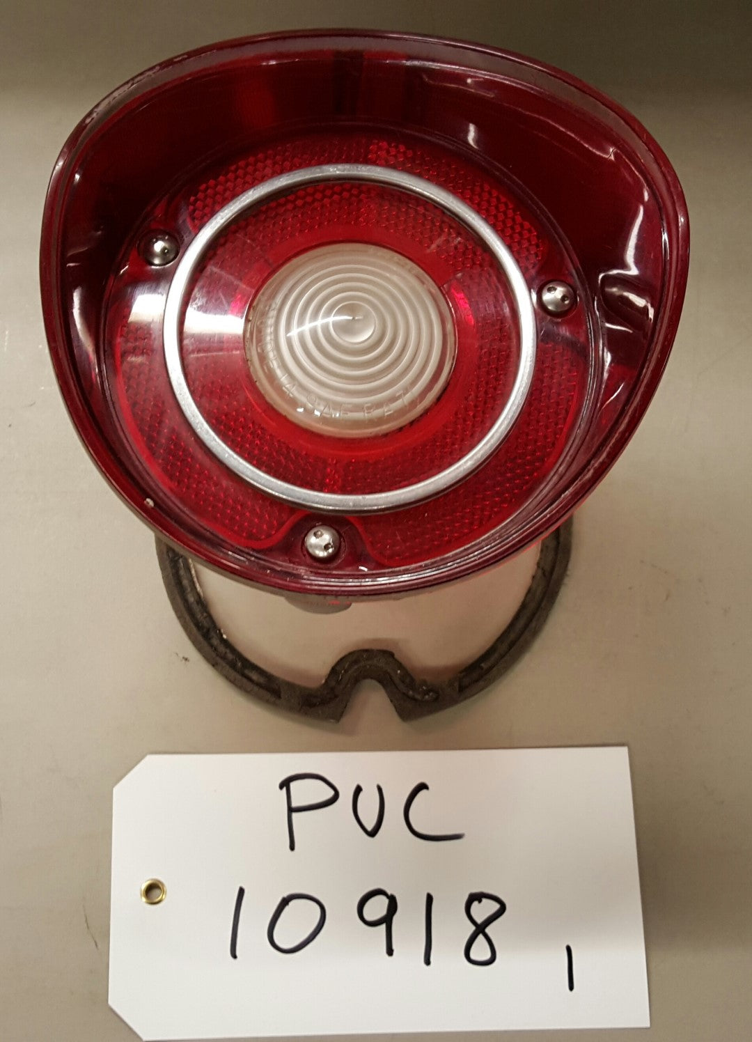 Tail lamp - PUC10918