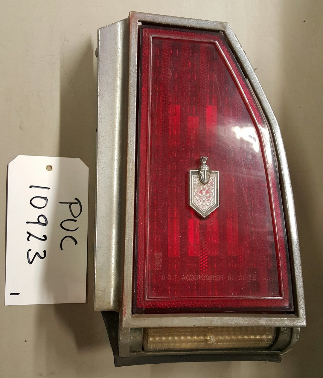 1981 Chevrolet Monte Carlo Tail lamp - PUC10923
