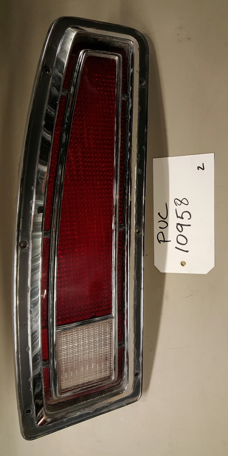 1975-77 Ford LTD tail lamp LH - PUC10958