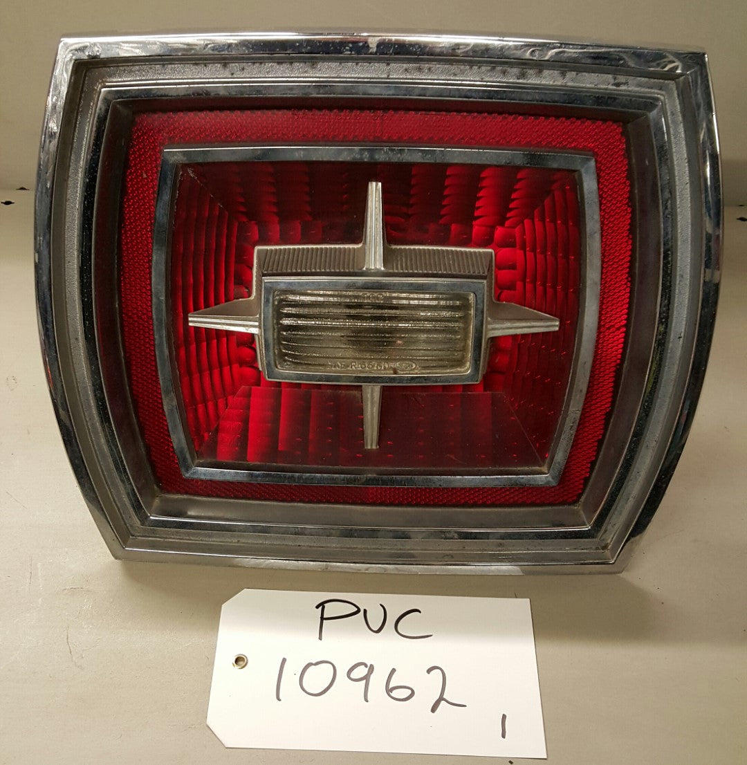 Ford tail lamp  - PUC10962