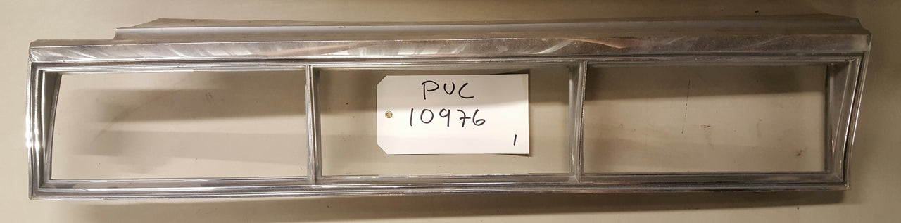 1978 Chevrolet Caprice  Bezel tail lamp LH - PUC10976